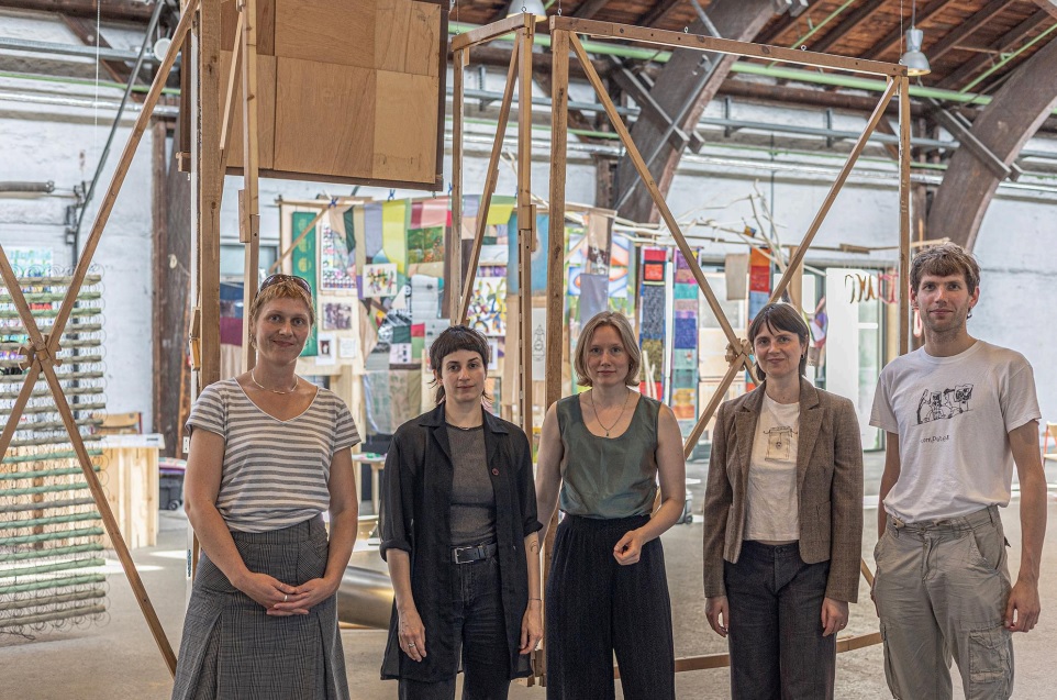 another world: thinking through artist-run space